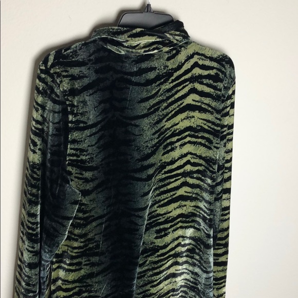 Fantazia Zebra Print Pullover Sweater - Picture 7 of 10